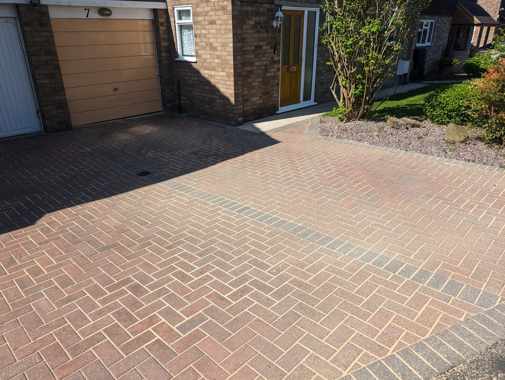 Pressure-washing-Services-in-Chinnor 0