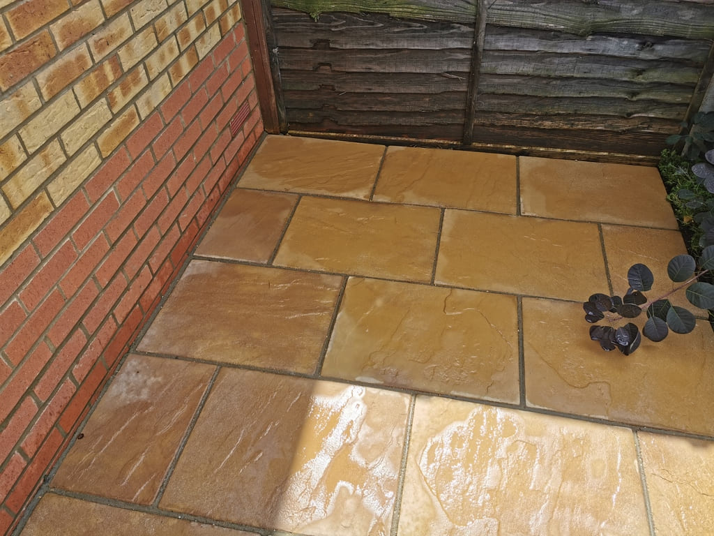 Pressure-Washing-Services-Aylesbury-Patio-Cleaning 1