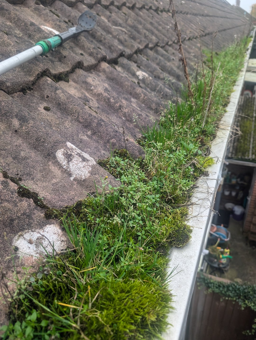 Simply top quality gutter cleaning in Marlow