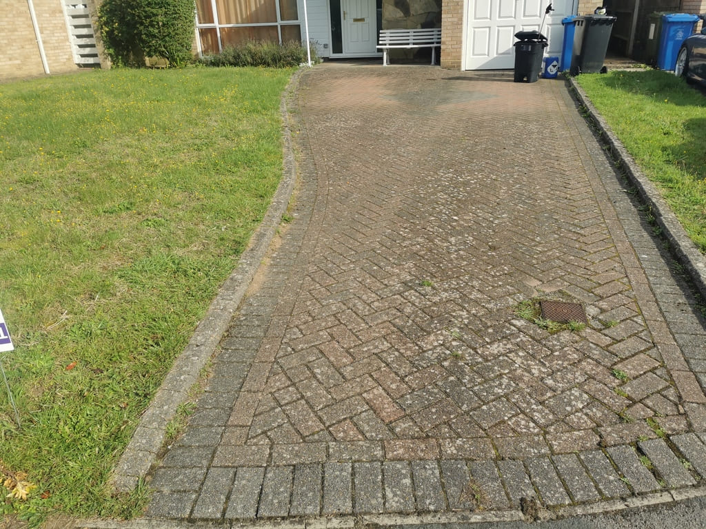 Driveway-Cleaning-in-Oxford 0