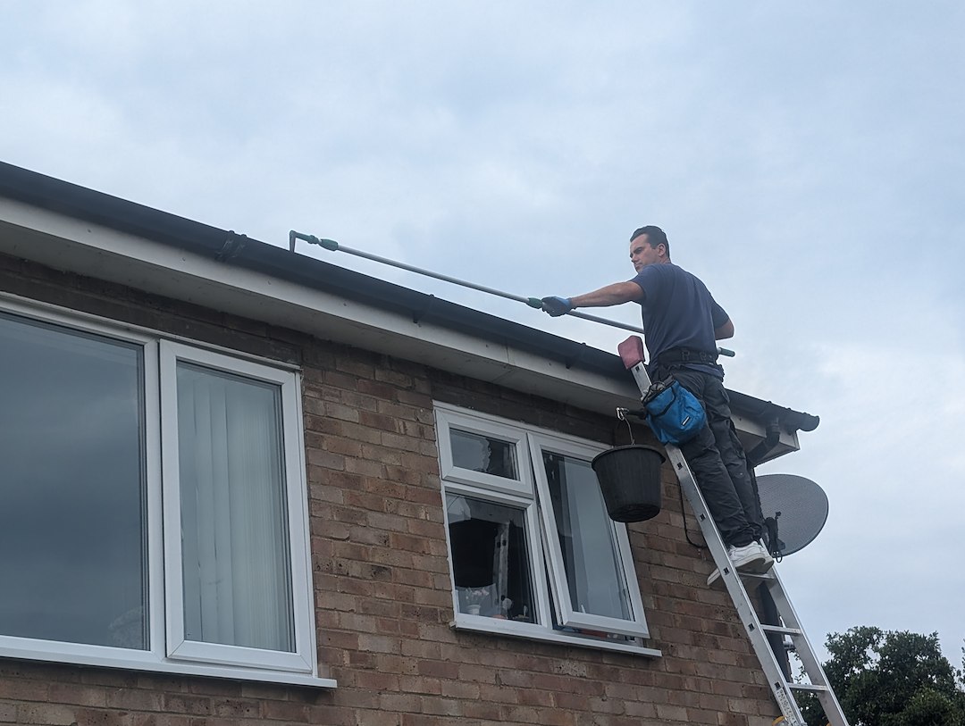 Gutter-Cleaning-in-Headington-Oxford 0