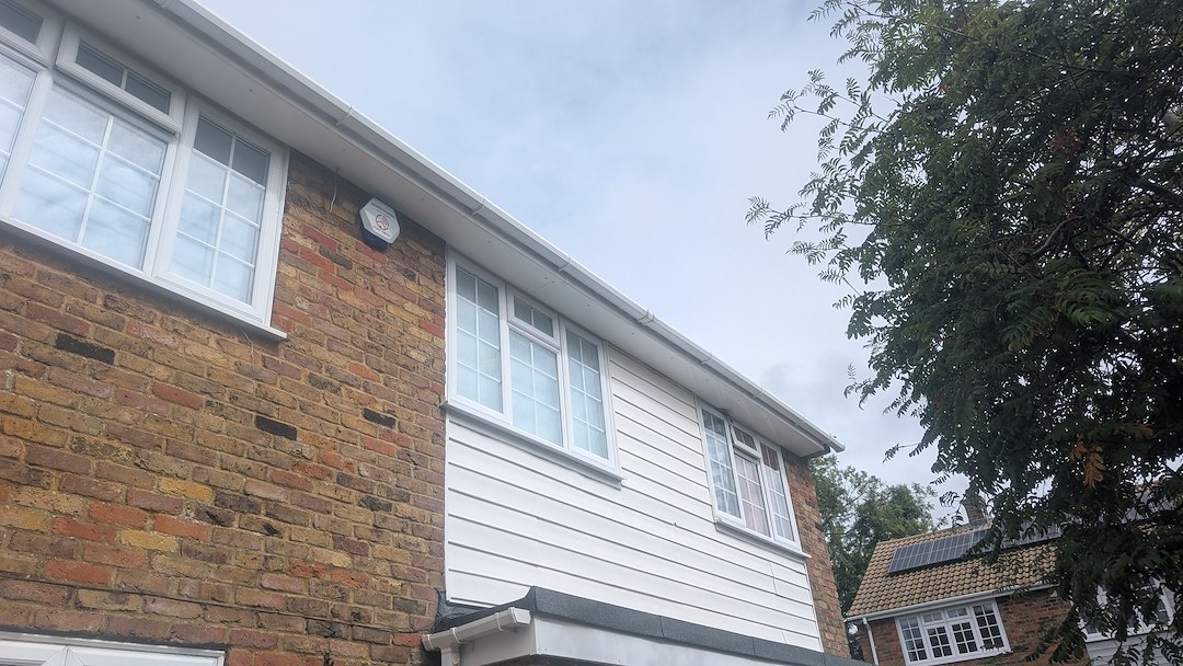 Clean-Clear-Gutter-Cleaning-Package-In-Thame 0