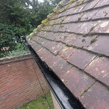 Gutter-Cleaning-in-Beaconsfield 1