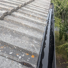 Gutter-Cleaning-in-Henley-On-Thames 0