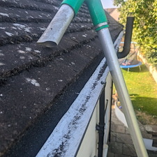 Gutter-Cleaning-in-Henley-On-Thames 1