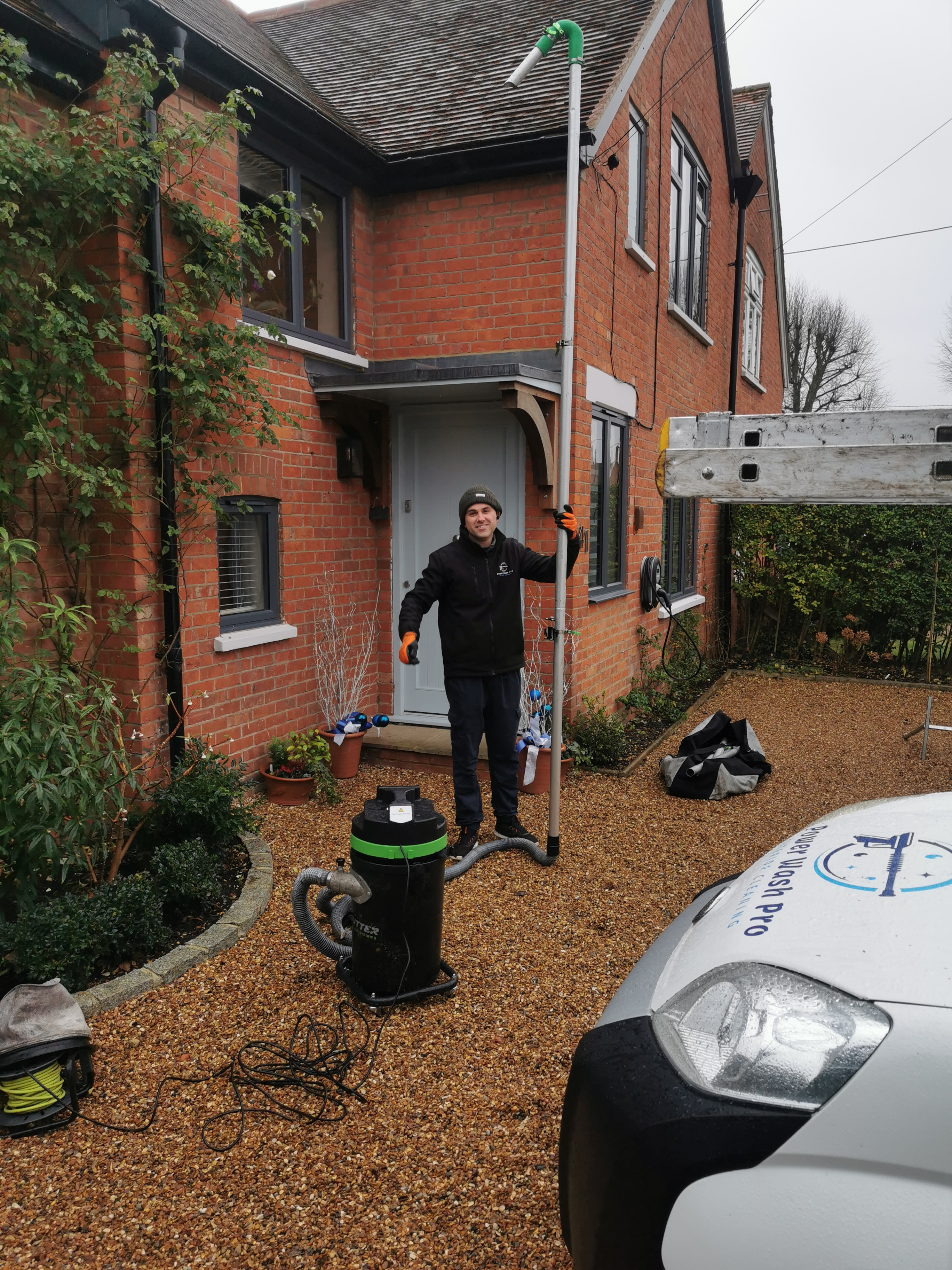 Keeping Gutters Flowing in Thame 